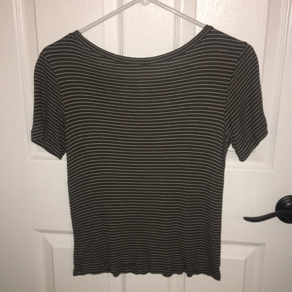 american eagle olive green t shirt - Picture 2 of 2